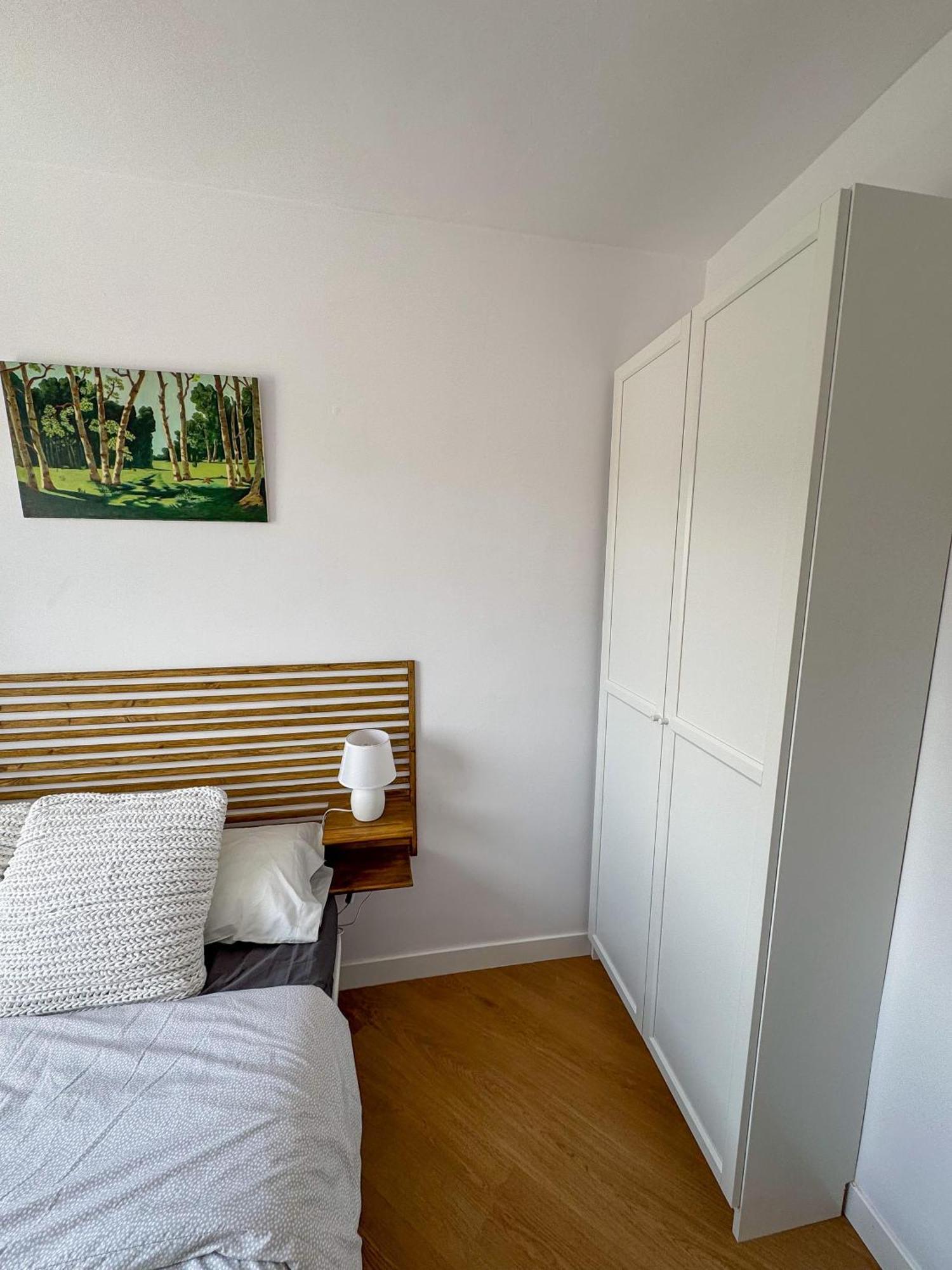 Cozy 1 Bedroom Apartment *